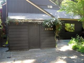 13744 1st Ave, Seattle WA  98177-3959 exterior