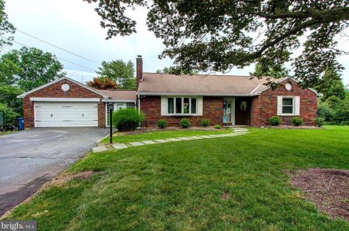 81 1st Ave, Pottstown, PA 19464-3202