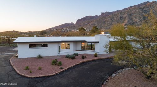 6611 Swan Rd, Tucson AZ 85718-5433 exterior