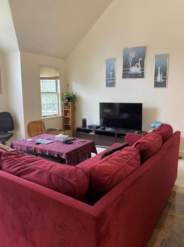 223 Corey Ln, Middletown RI 02842-5659 exterior