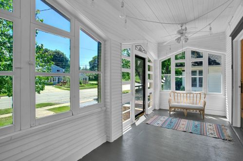 411 Calhoun St, Bull Valley IL 60098-4203 exterior