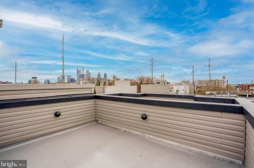 1121 26 St, Philadelphia PA 19146-3849 exterior