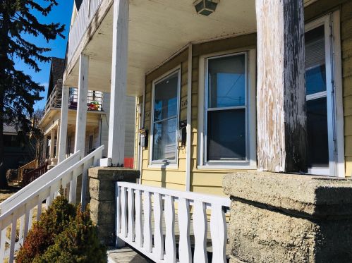 714 Wright St, Milwaukee, WI 53212-2943