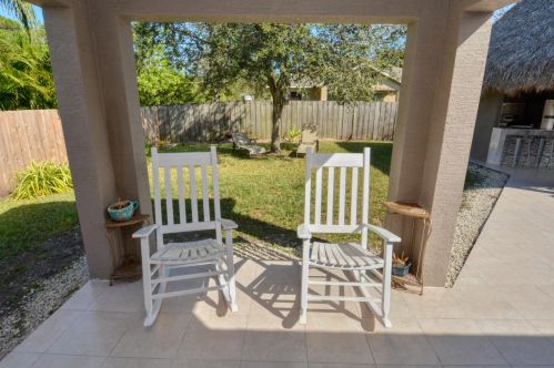 1761 Bradway Ln, Fort Pierce FL 34953-1621 exterior