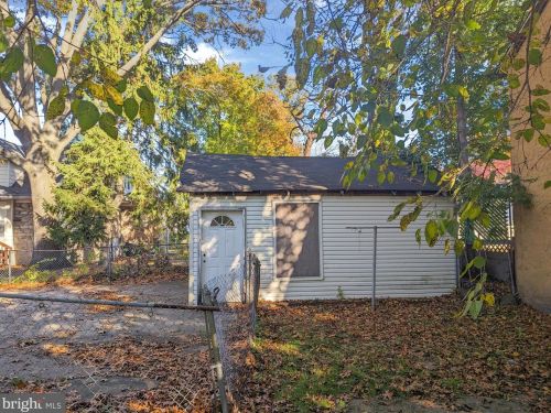 25 Euclid Ave, Camden NJ 08103-2938 exterior