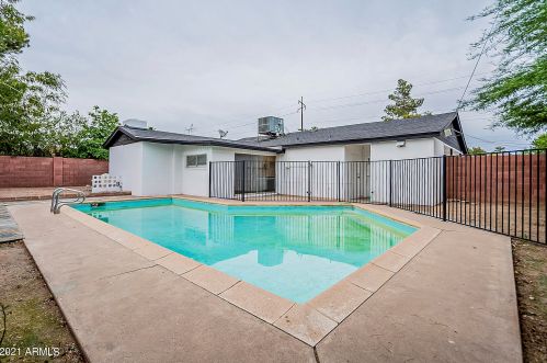 7020 12 St, Phoenix AZ 85086-4800 exterior