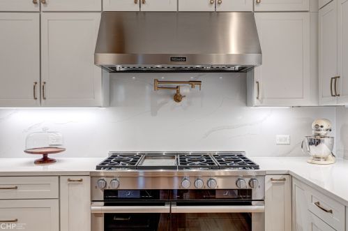 2143 Thomas St, Chicago IL 60651-3248 exterior