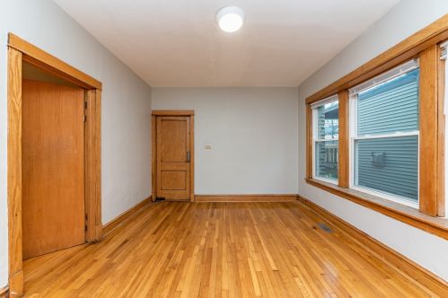 2718 Campbell Ave, Chicago IL 60647-1923 exterior