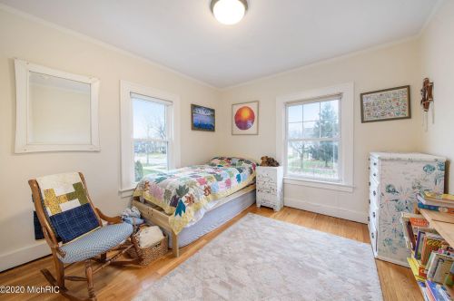 2243 Paris Ave, Grand Rapids MI 49505-4152 exterior