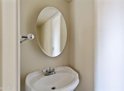 8811 12 Pl, Phoenix AZ 85014-5106 exterior