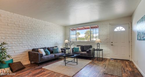 8322 Julia St, Tucson AZ  85710-4218 exterior