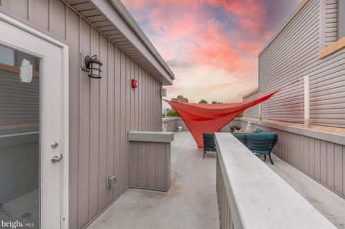 1405 8th St, Philadelphia PA 19122-3501 exterior