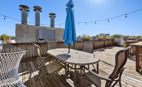 2427 Augusta Blvd, Chicago IL  60622-4640 exterior