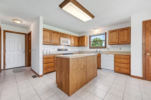 103 Wolf Trl Ct, Defiance MO 63341-1356 exterior