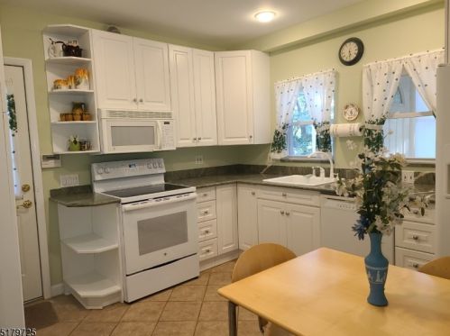 21 Walton Rd, Hopatcong NJ  07843-1825 exterior