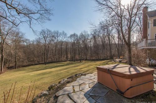 45 Deforest Rd, Wilton CT 06897-1908 exterior