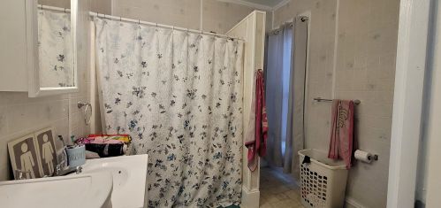 15 Pierce St, Concord NH 03301-3663 exterior