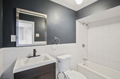 413 St, Union City NJ 07087-4025 exterior