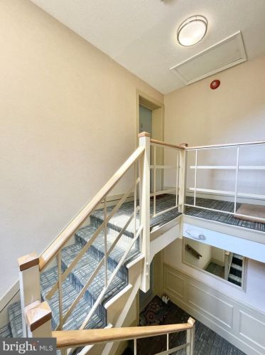 1409 Abingdon Dr, Alexandria VA  22314-1162 exterior