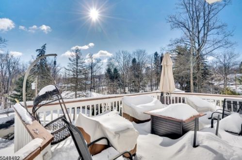 2 Ctr St, Kinnelon NJ 07405-1331 exterior