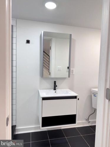 1639 Jackson St, Philadelphia PA 19145-3617 exterior