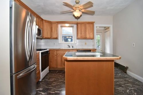 41 Lennon St, Providence RI 02908-1914 exterior