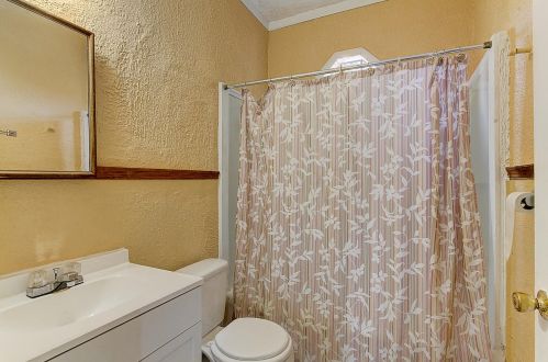 1713 23 St, Milwaukee WI 53204-3010 exterior