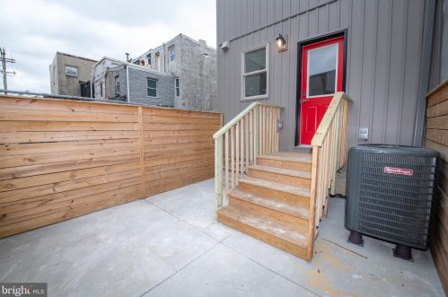 2213 Emerald St, Philadelphia PA 19134-3548 exterior