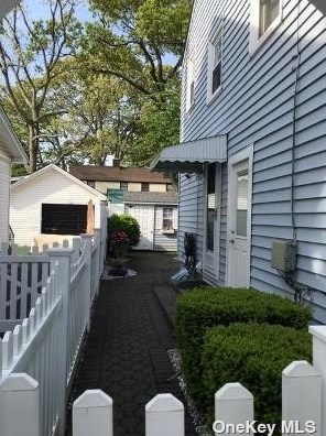 144 Carpenter St, Valley Stream NY 11580-4403 exterior