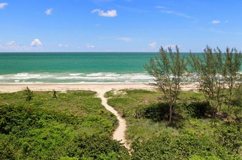 2415 Atlantic Beach Blvd, Fort Pierce FL  34949-1525 exterior