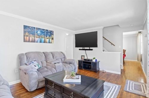 808 Lincoln Ave, Pittsburgh PA 15233-1811 exterior