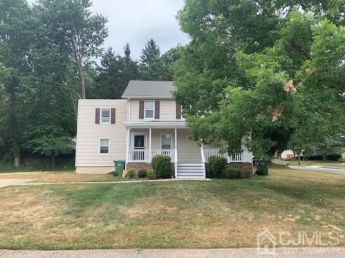 26 Mill Rd, Edison, NJ 08817-4810