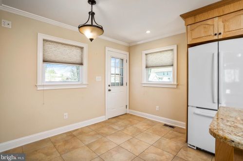 28 Matthew Dr, Trenton NJ 08628-3340 exterior