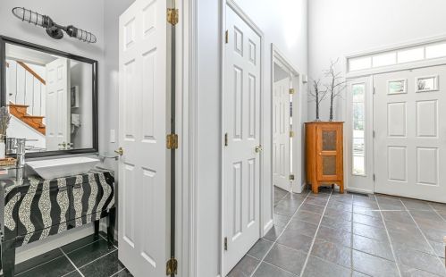 1636 Oakleaf Ln, Pittsburgh PA 15237-6708 exterior