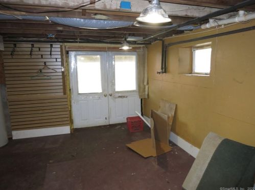 773 Bloomfield Ave, Windsor CT 06095-2812 exterior