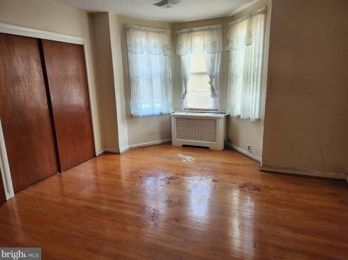 1185 Whitman Ave, Camden NJ 08104-1258 exterior