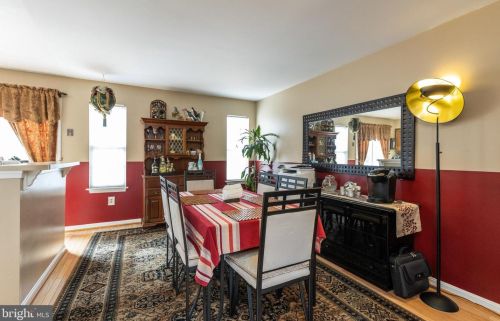 15 Hunters Gate Ct, Silver Spring MD 20904-1827 exterior