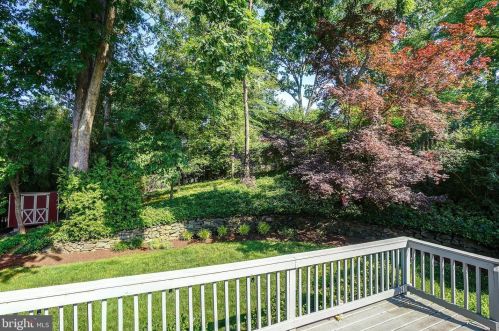 6806 Belford Dr, Silver Spring MD 20912-4841 exterior