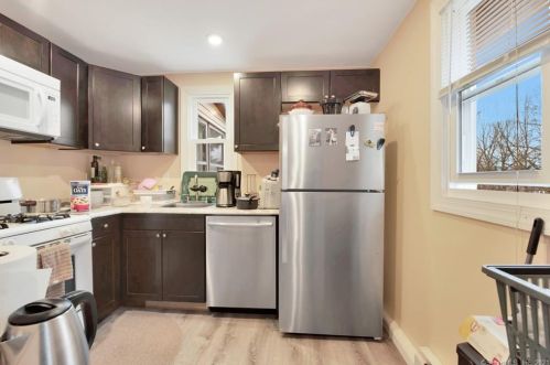 71 Albany Ave, New Britain CT 06053-3586 exterior