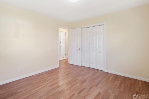 147 Fisher Ave, Piscataway NJ  08854-4830 exterior