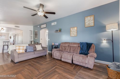 3272 Alexanderwood Dr, Tucson AZ 85746-1081 exterior