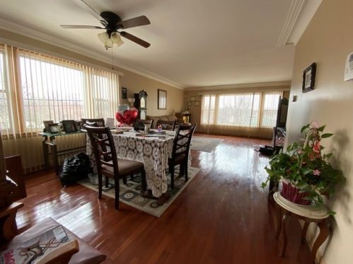 9300 Avers Ave, Chicago IL 60625-6304 exterior