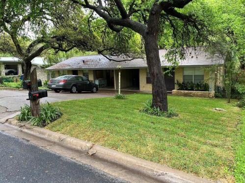 1612 Elmhurst Dr, Austin TX  78741-2510 exterior