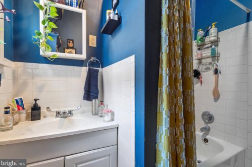 1908 19 St, Philadelphia PA 19145-2812 exterior