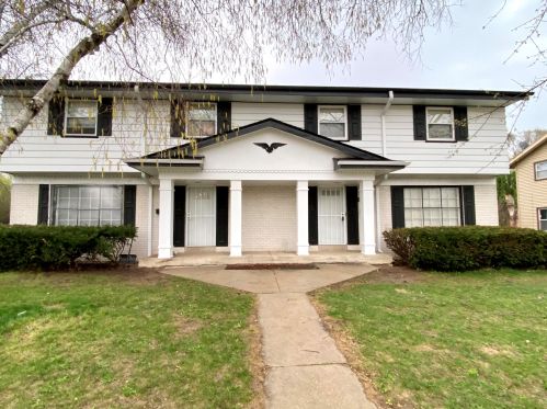 6434 101st St, Milwaukee, WI 53224-5206