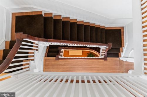 326 21 St, Philadelphia PA 19130-3237 exterior