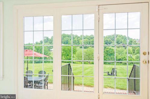 17675 Tobermory Pl, Leesburg VA 20175-7053 exterior