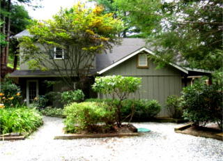 196 Arnett Hollow Rd, Vilas, NC 28692-9502