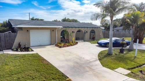 765 Byron St, Fort Pierce FL 34983-1921 exterior