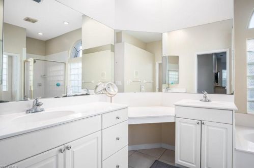 7557 Citrus Hl Ln, Naples FL 34109-0601 exterior